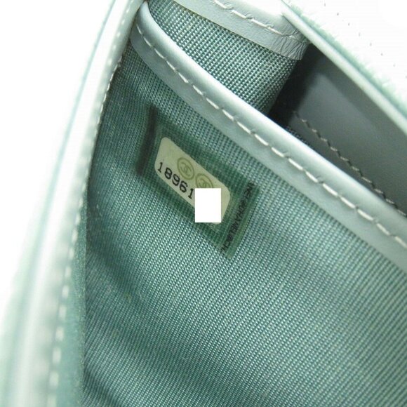 CHANEL Green Caviar Leather Logo Wallet - Picture 8 of 9